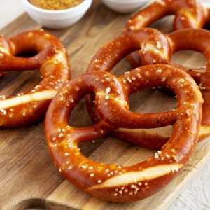 Oktoberfest Pretzel - Wax Tarts